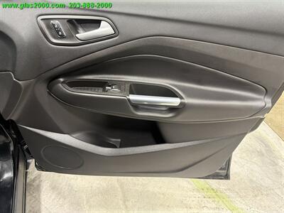 2016 Ford Escape SE - Photo 26 - Bethany, CT 06524