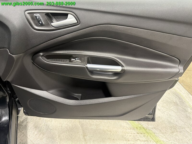 2016 Ford Escape SE - Photo 26 - Bethany, CT 06524