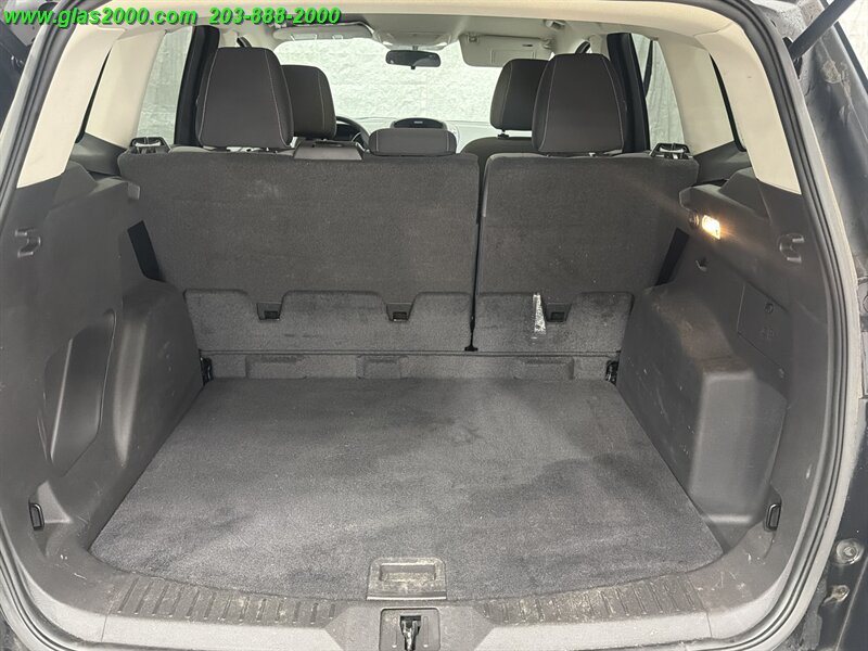 2016 Ford Escape SE - Photo 15 - Bethany, CT 06524