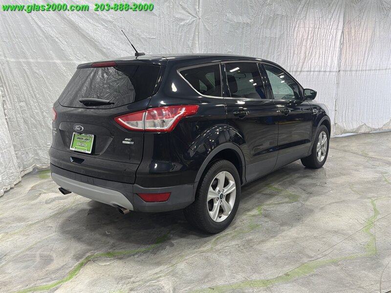 2016 Ford Escape SE - Photo 8 - Bethany, CT 06524
