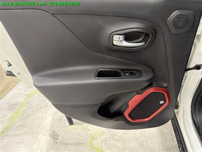 2016 Jeep Renegade Trailhawk   - Photo 27 - Bethany, CT 06524