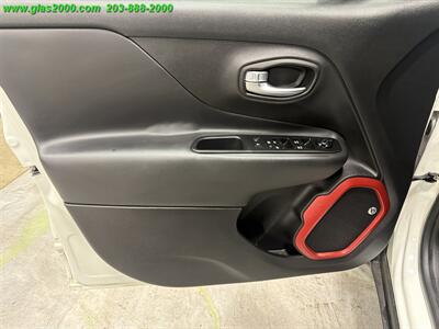 2016 Jeep Renegade Trailhawk   - Photo 25 - Bethany, CT 06524