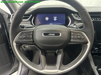 2023 Jeep Grand Cherokee Laredo   - Photo 4 - Bethany, CT 06524