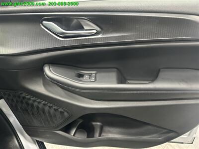 2023 Jeep Grand Cherokee Laredo   - Photo 27 - Bethany, CT 06524