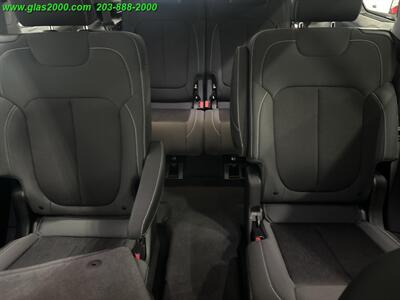 2023 Jeep Grand Cherokee Laredo   - Photo 28 - Bethany, CT 06524