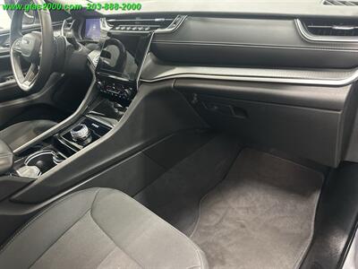 2023 Jeep Grand Cherokee Laredo   - Photo 5 - Bethany, CT 06524