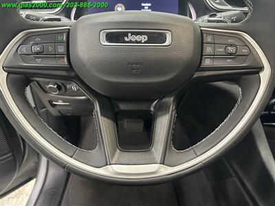 2023 Jeep Grand Cherokee Laredo   - Photo 26 - Bethany, CT 06524