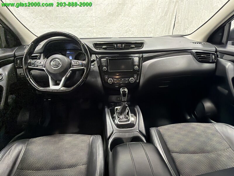 2022 Nissan Rogue SPORT SV - Photo 6 - Bethany, CT 06524