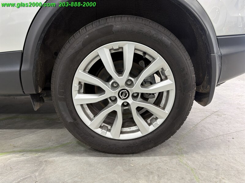 2022 Nissan Rogue SPORT SV - Photo 16 - Bethany, CT 06524