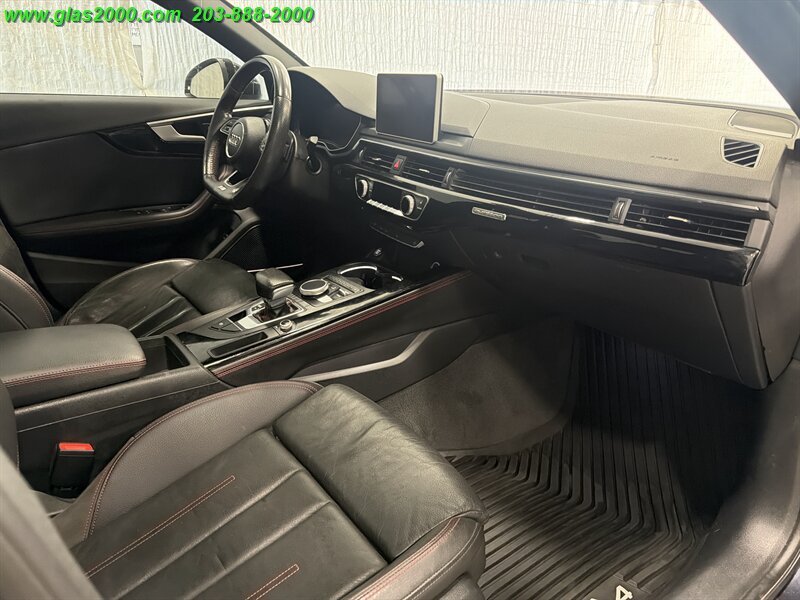 2018 Audi A4 2.0T Premium Plus quattro - Photo 5 - Bethany, CT 06524