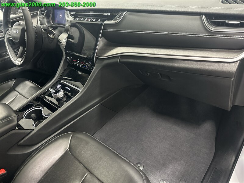 2023 Jeep Grand Cherokee Limited - Photo 5 - Bethany, CT 06524