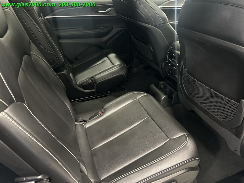 2023 Jeep Grand Cherokee Limited - Photo 10 - Bethany, CT 06524