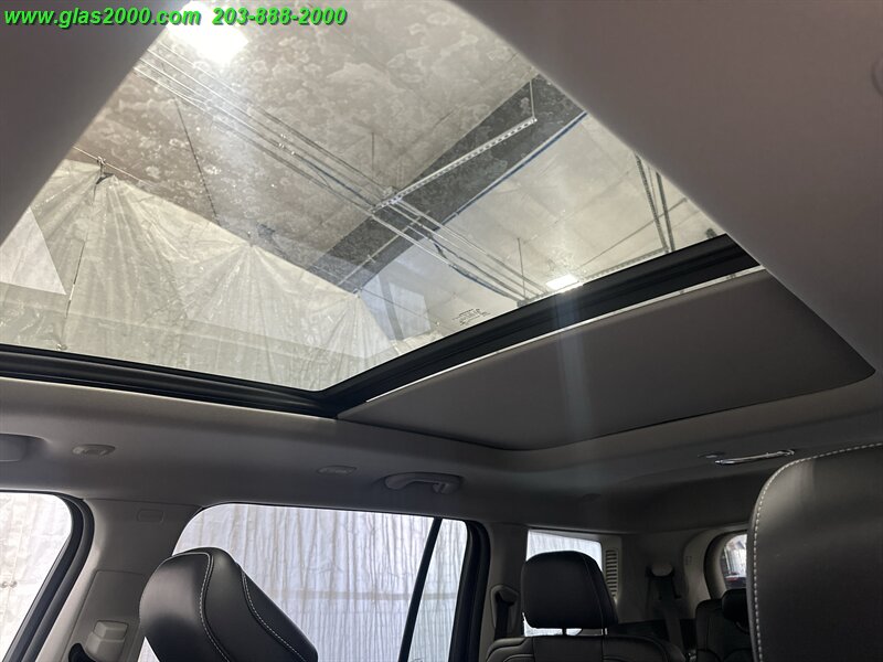 2023 Jeep Grand Cherokee Limited - Photo 12 - Bethany, CT 06524