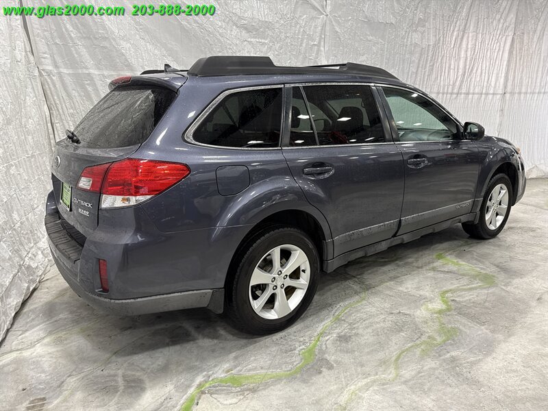 2014 Subaru Outback 2.5i Limited - Photo 8 - Bethany, CT 06524