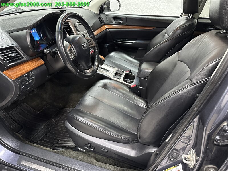 2014 Subaru Outback 2.5i Limited - Photo 3 - Bethany, CT 06524