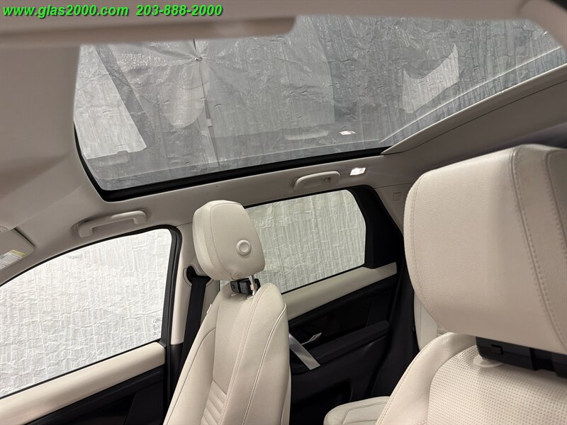 2020 Land Rover Discovery Sport P250 SE - Photo 12 - Bethany, CT 06524
