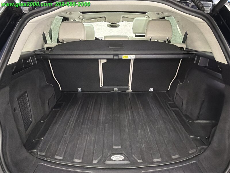 2020 Land Rover Discovery Sport P250 SE - Photo 15 - Bethany, CT 06524