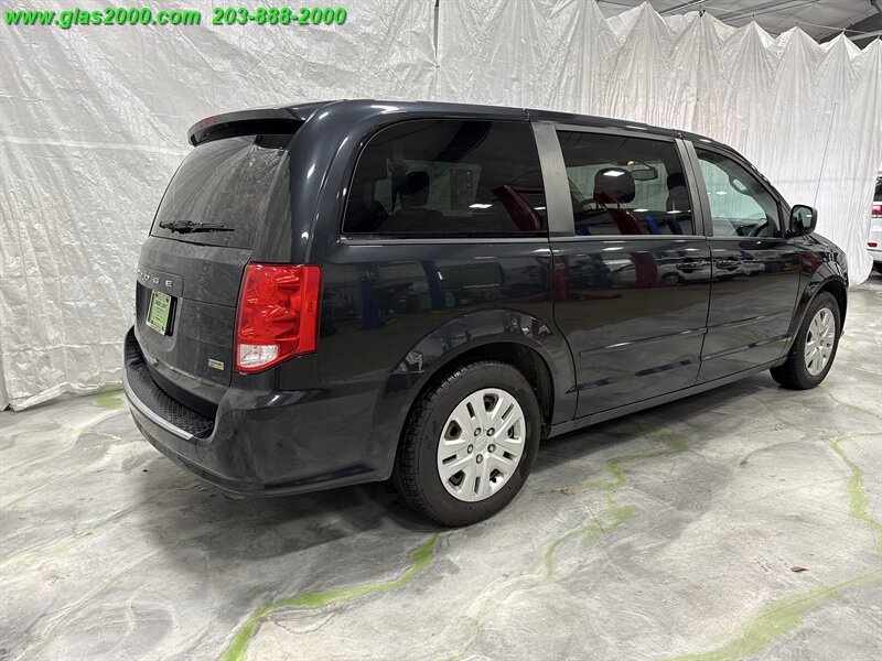 2017 Dodge Grand Caravan SE - Photo 8 - Bethany, CT 06524