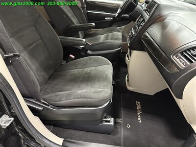 2017 Dodge Grand Caravan SE - Photo 5 - Bethany, CT 06524