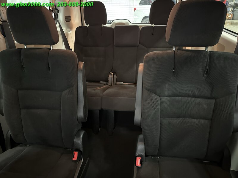 2017 Dodge Grand Caravan SE - Photo 24 - Bethany, CT 06524
