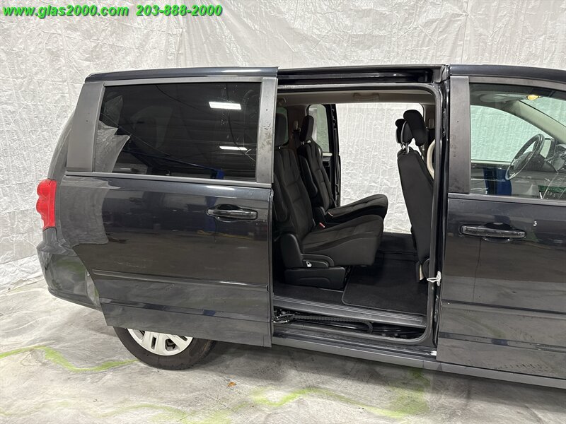 2017 Dodge Grand Caravan SE - Photo 29 - Bethany, CT 06524