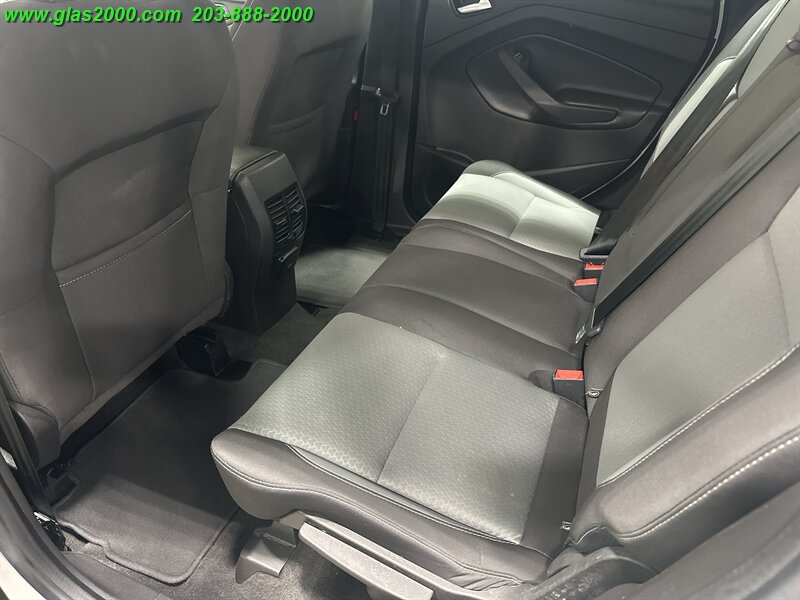 2018 Ford C-MAX Hybrid SE - Photo 9 - Bethany, CT 06524