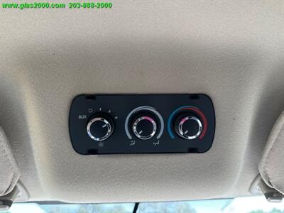 2020 Chevrolet Express LS Passenger   - Photo 37 - Bethany, CT 06524