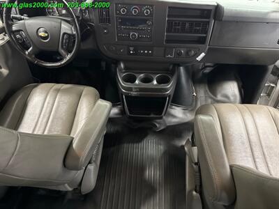 2020 Chevrolet Express LS Passenger   - Photo 6 - Bethany, CT 06524