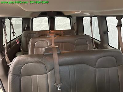 2020 Chevrolet Express LS Passenger   - Photo 9 - Bethany, CT 06524