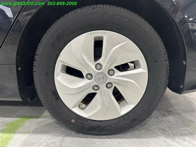 2014 Hyundai SONATA Hybrid   - Photo 17 - Bethany, CT 06524