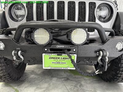 2020 Jeep Gladiator Sport   - Photo 24 - Bethany, CT 06524