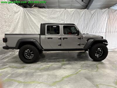 2020 Jeep Gladiator Sport   - Photo 14 - Bethany, CT 06524