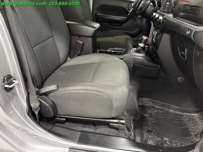 2020 Jeep Gladiator Sport   - Photo 5 - Bethany, CT 06524