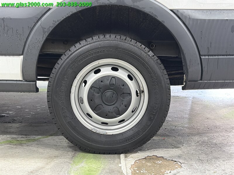 2018 Ford Transit 350 XL - Photo 27 - Bethany, CT 06524