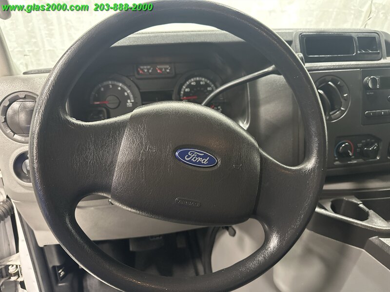 2013 Ford E-Series Van Commercial - Photo 4 - Bethany, CT 06524