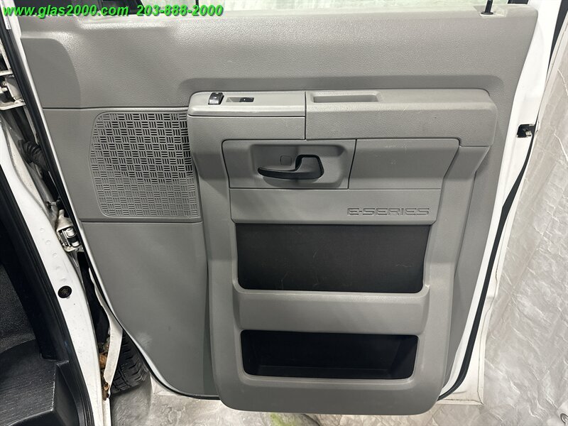 2013 Ford E-Series Van Commercial - Photo 22 - Bethany, CT 06524