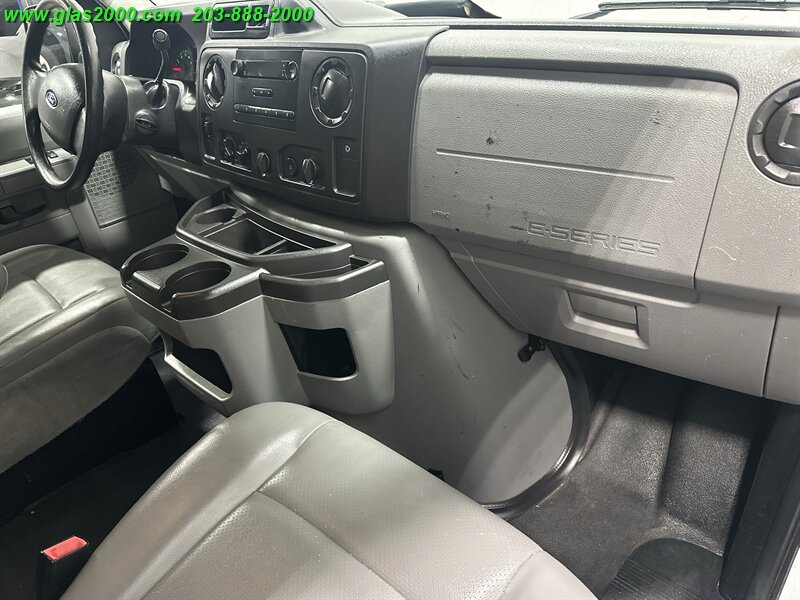 2013 Ford E-Series Van Commercial - Photo 5 - Bethany, CT 06524