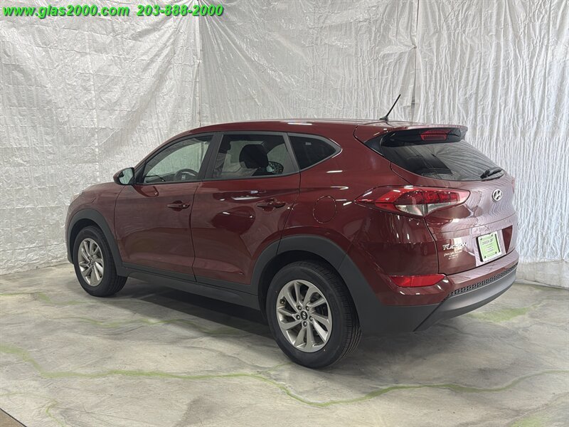 2018 Hyundai Tucson SE - Photo 7 - Bethany, CT 06524