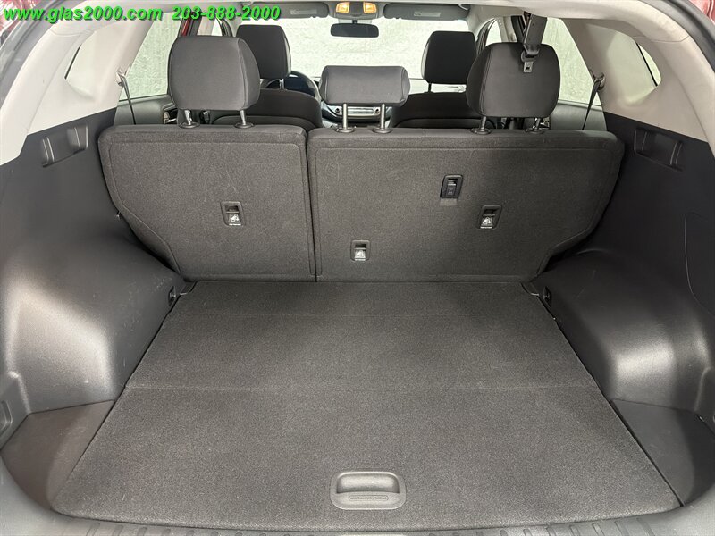 2018 Hyundai Tucson SE - Photo 15 - Bethany, CT 06524