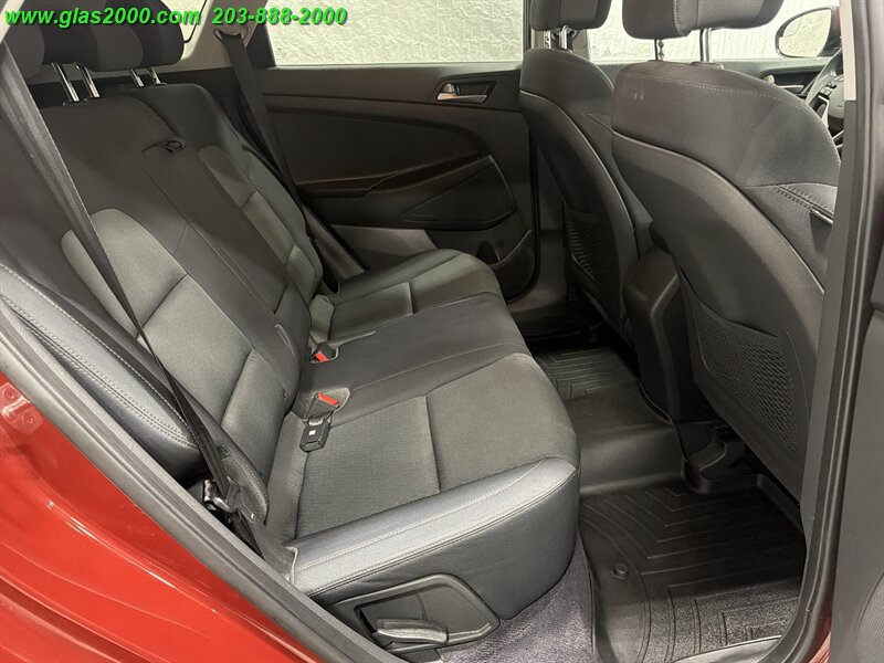 2018 Hyundai Tucson SE - Photo 10 - Bethany, CT 06524
