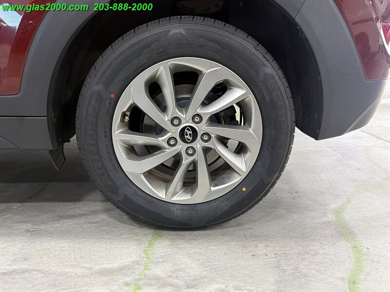 2018 Hyundai Tucson SE - Photo 16 - Bethany, CT 06524