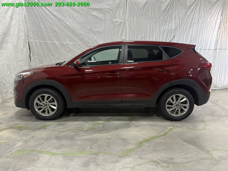 2018 Hyundai Tucson SE - Photo 13 - Bethany, CT 06524
