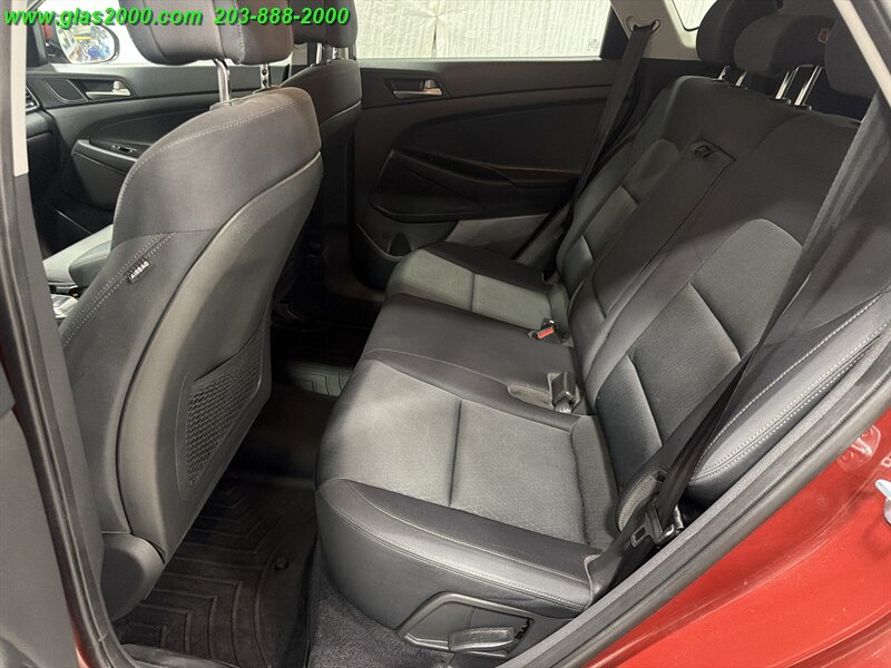 2018 Hyundai Tucson SE - Photo 9 - Bethany, CT 06524