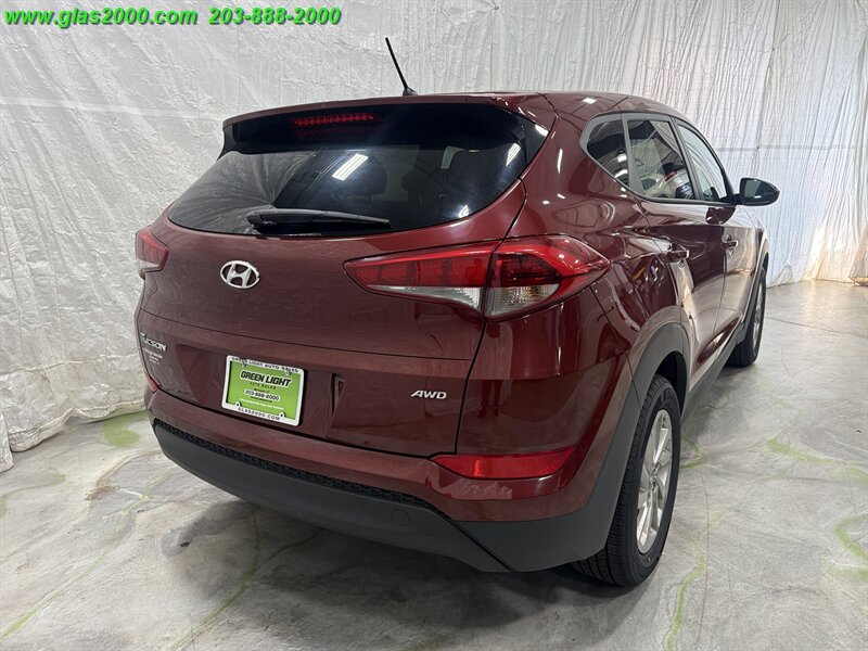 2018 Hyundai Tucson SE - Photo 8 - Bethany, CT 06524