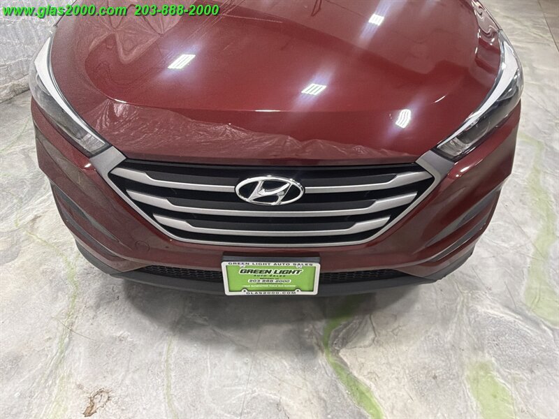 2018 Hyundai Tucson SE - Photo 18 - Bethany, CT 06524