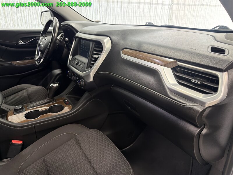 2019 GMC Acadia SLE-1 - Photo 5 - Bethany, CT 06524