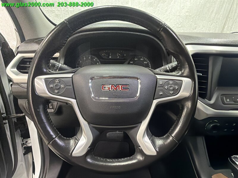 2019 GMC Acadia SLE-1 - Photo 4 - Bethany, CT 06524