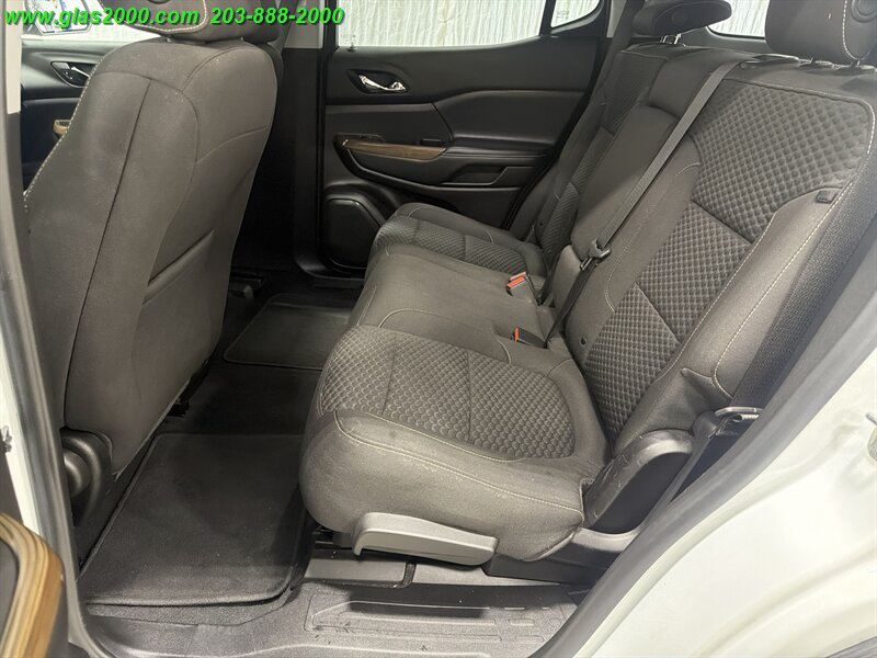 2019 GMC Acadia SLE-1 - Photo 9 - Bethany, CT 06524