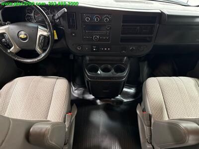 2019 Chevrolet Express LS Passenger   - Photo 17 - Bethany, CT 06524