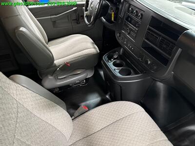 2019 Chevrolet Express LS Passenger   - Photo 3 - Bethany, CT 06524